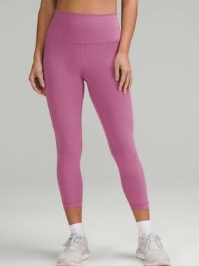 NWOT [Size: 6] Lululemon Wunder Train High-Rise Crop 23”